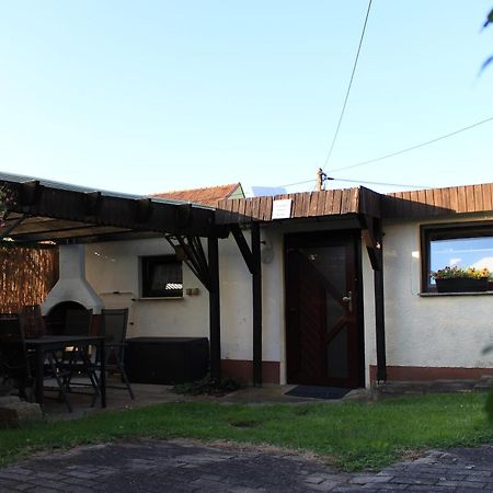 Ferienwohnung Rolle Schöna エクステリア 写真